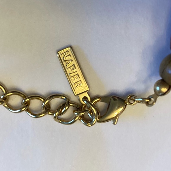 Napier retro wood and goldtone bedded chicer. - Picture 3 of 3